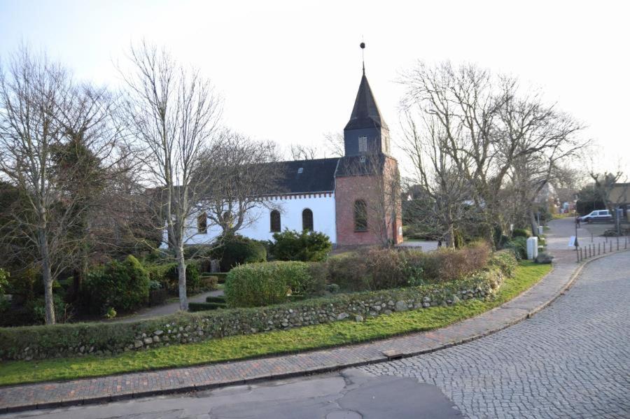 Einfach Eingerichtete Masionettewohnung. Westerland Esterno foto